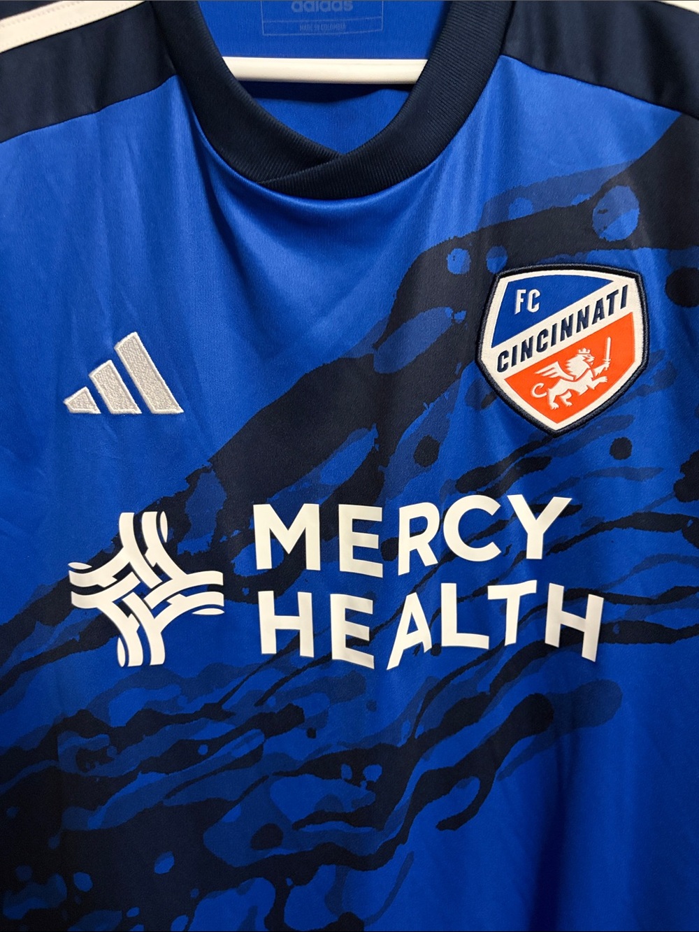 adidas Blue FC Cincinnati Soccer Jersey Vasquez Size Large - Picture 3 of 5